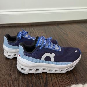 On-running: Women’s Cloudmonster Shoes- Worn twice. Very new. Size US W6.5